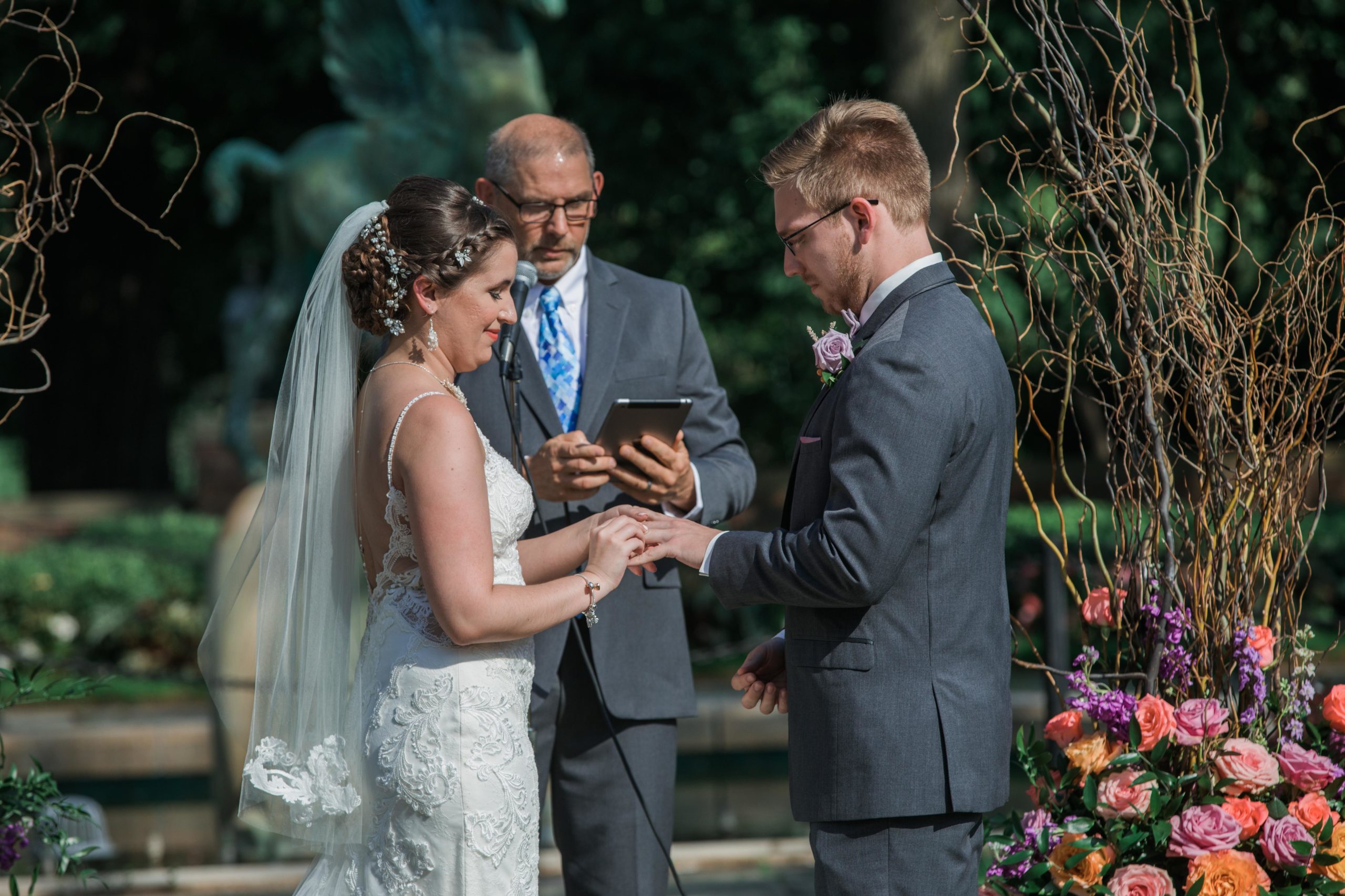 bride and groom outdoor wedding ceremony