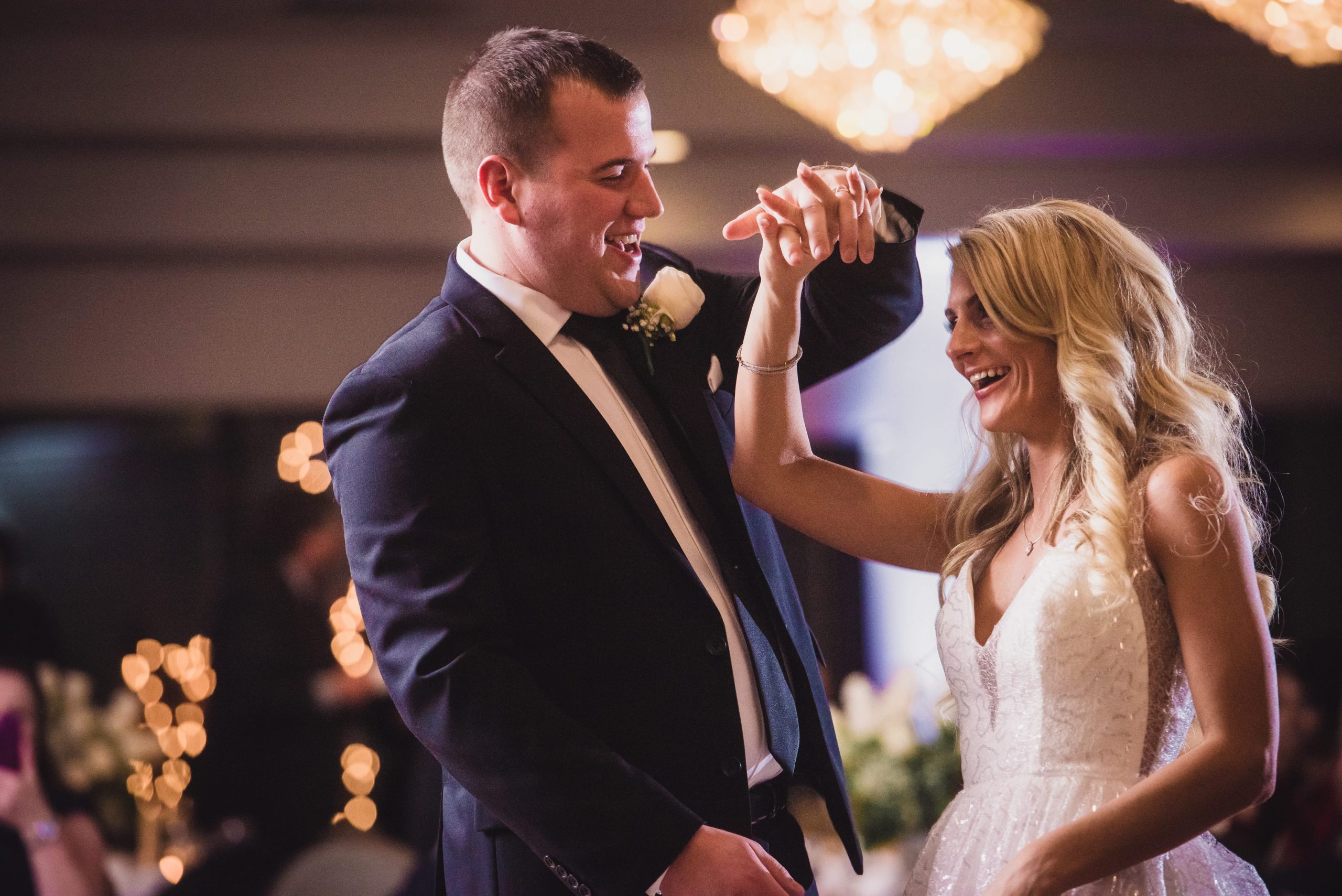 bride and groom first dance 