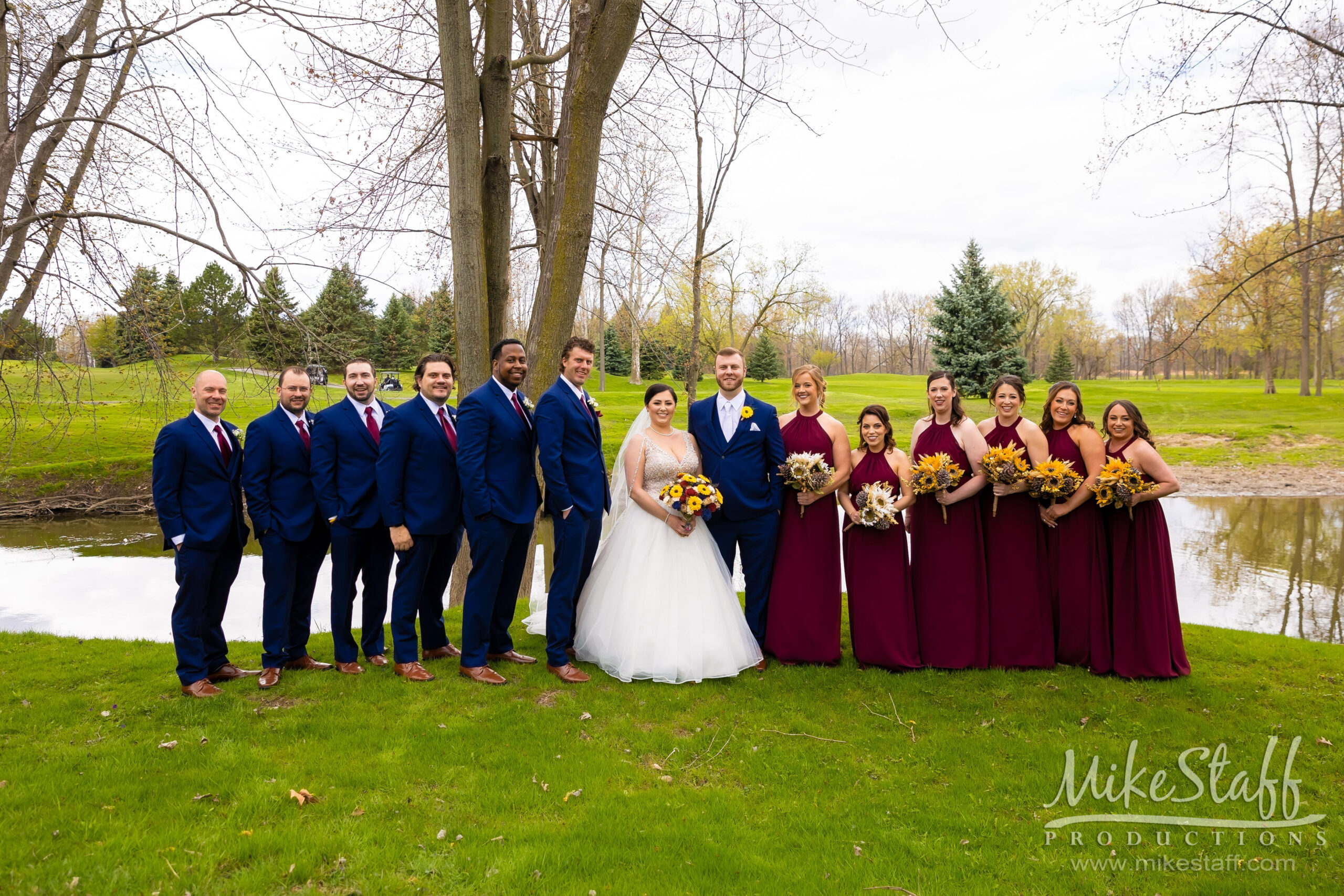 bridal party at sycamore hills