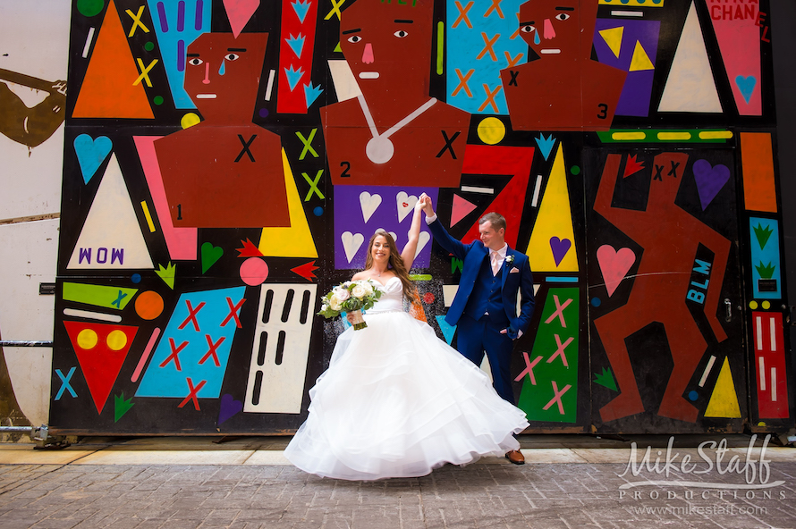 bride and groom in downtown detroit