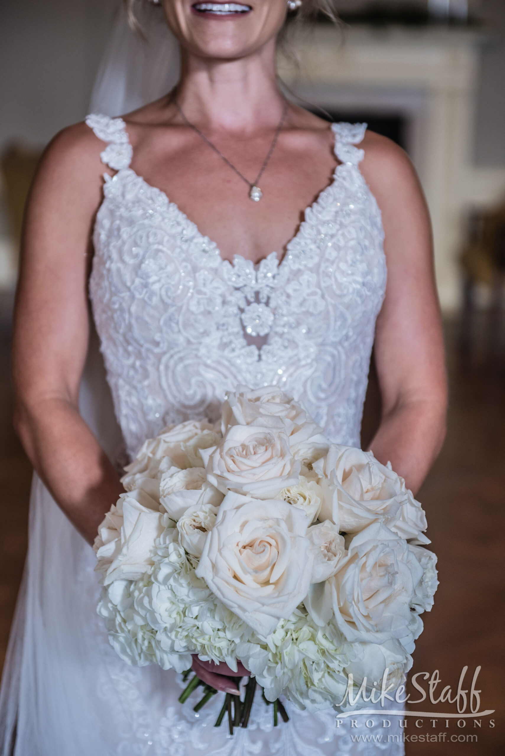 bride holding bouquet