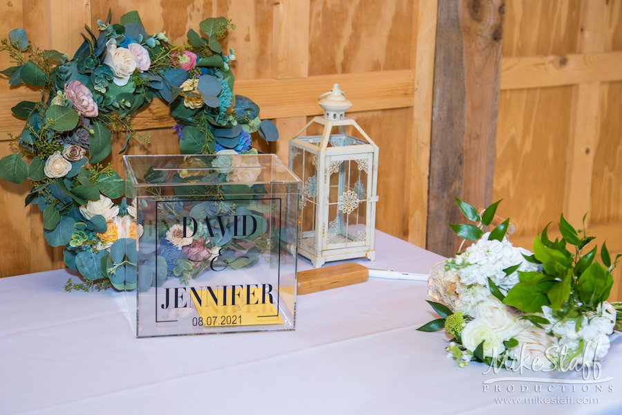 card and gifts table