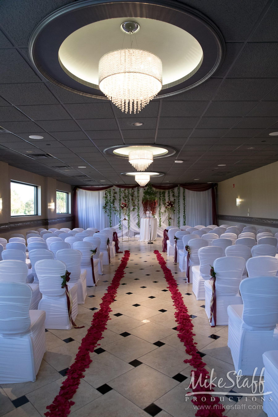 Ceremony space at Laurel Manor