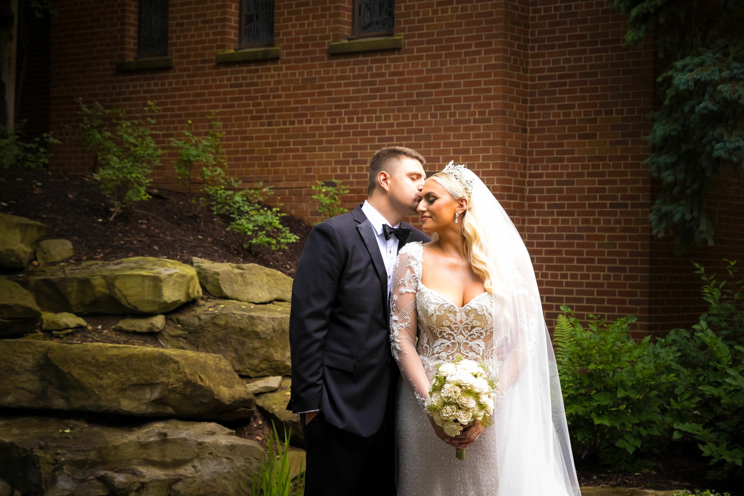 Detroit-Wedding-Photography-at-Saint-Johns-resort-bride-and-groom-on-grounds-of-venue Saint John's Resort Wedding of Madeleine & Daniel