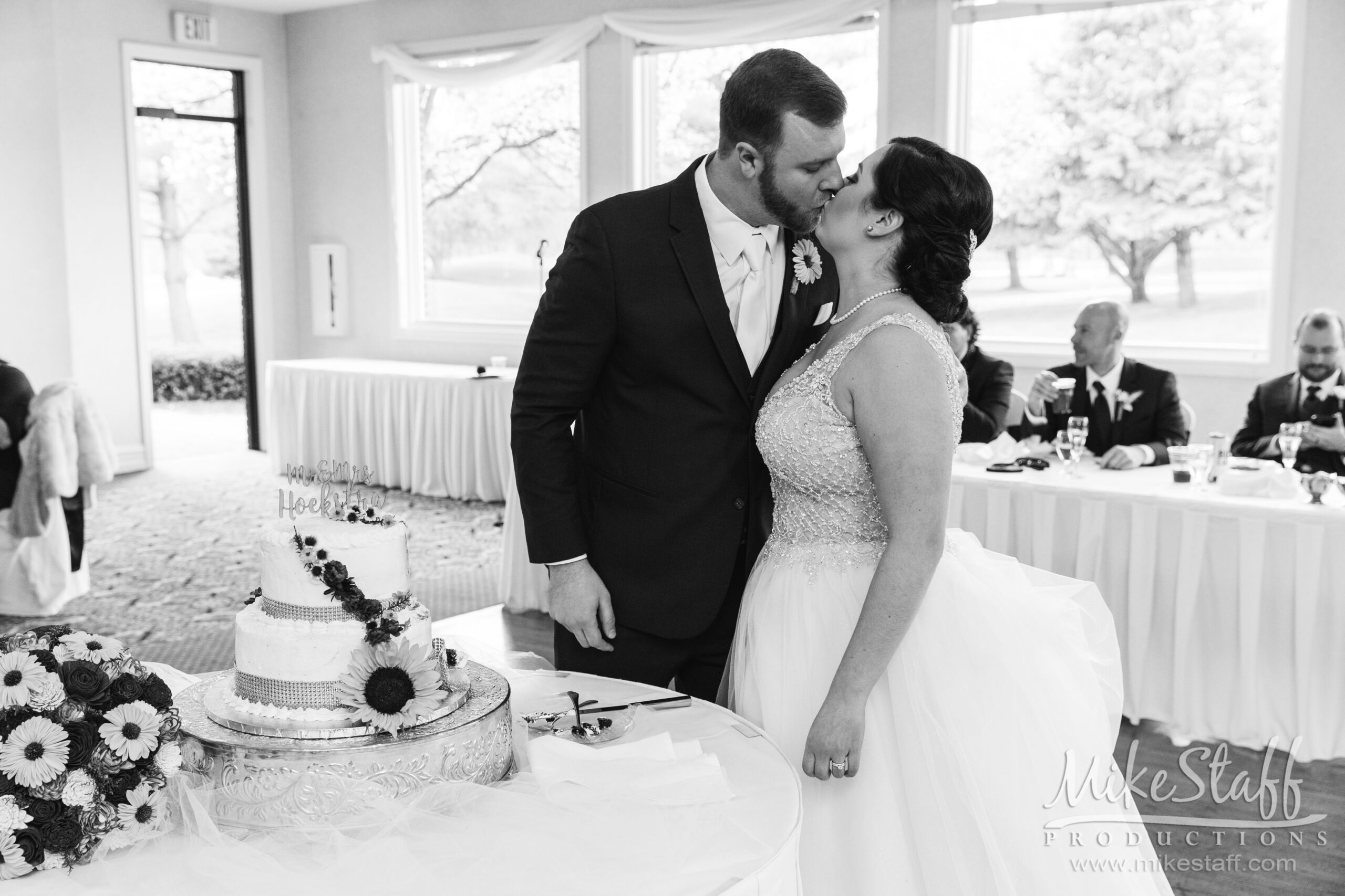 kissing at reception