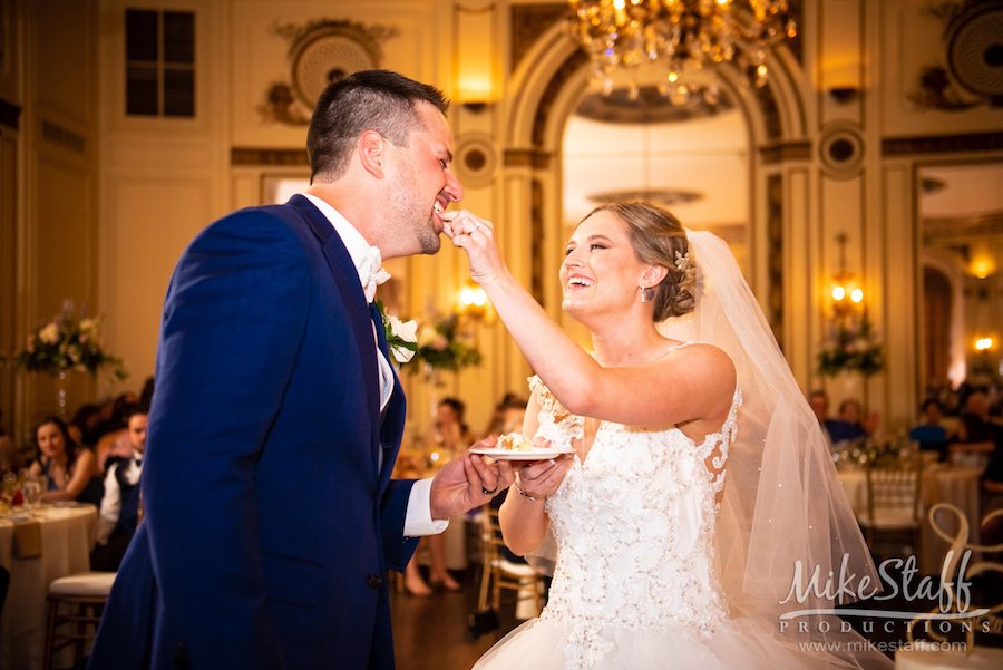 cake cutting at colony club