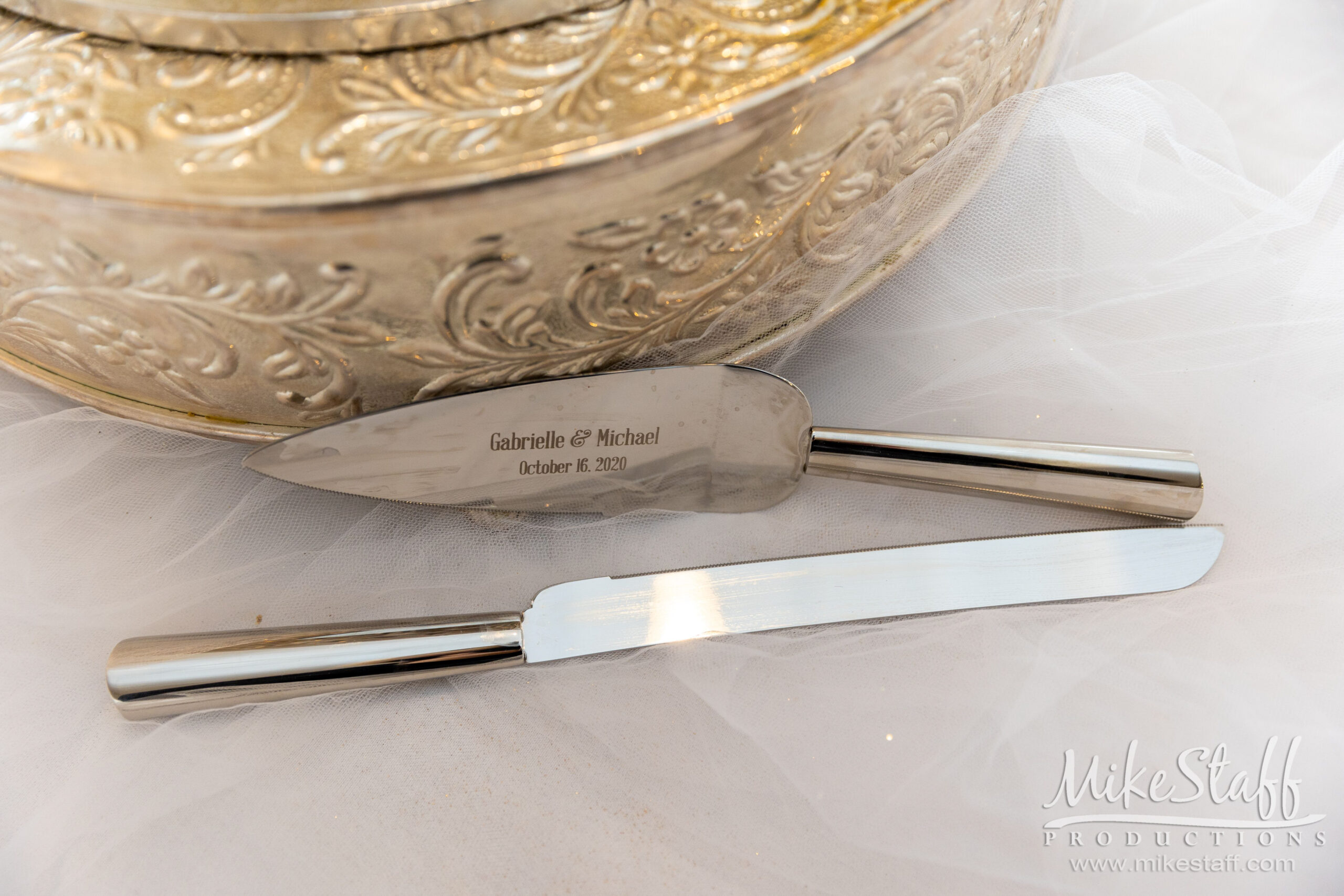 wedding cake knives